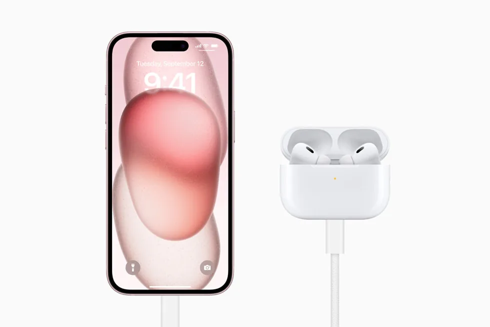 منفذ USB-C يشحن AirPods Pro